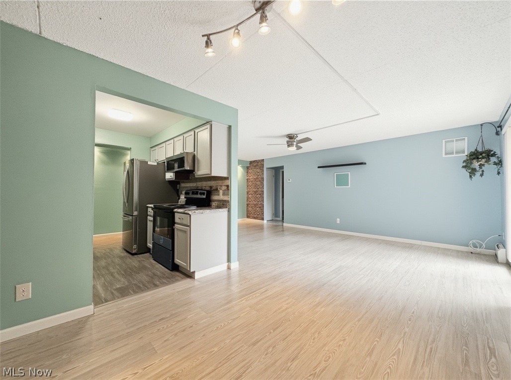 521 Tollis Broadview Heights OH 44147