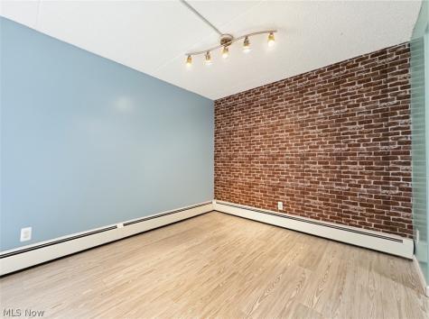 521 Tollis Broadview Heights OH 44147