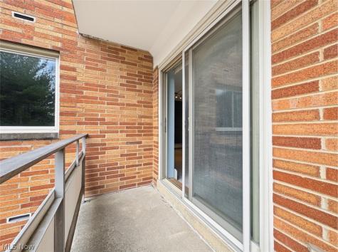 521 Tollis Broadview Heights OH 44147