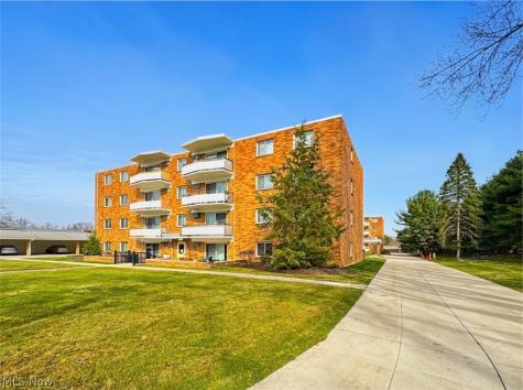 521 Tollis Broadview Heights OH 44147