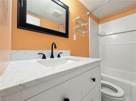 521 Tollis Broadview Heights OH 44147