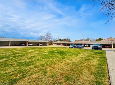 521 Tollis Broadview Heights OH 44147