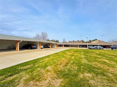 521 Tollis Broadview Heights OH 44147