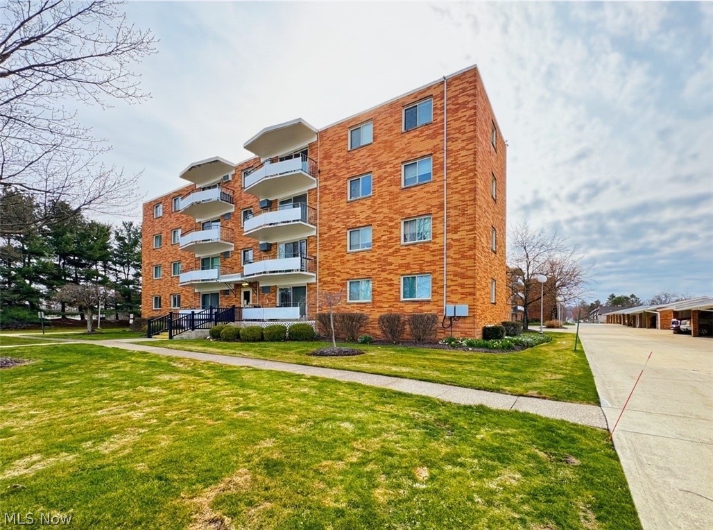 521 Tollis Broadview Heights OH 44147