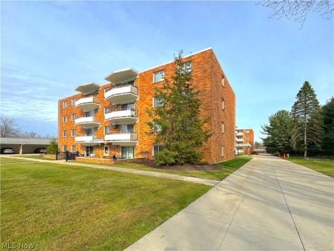 521 Tollis Broadview Heights OH 44147