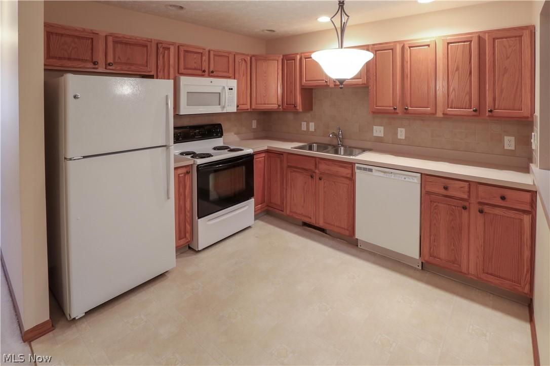 312 W Glen Elyria OH 44035