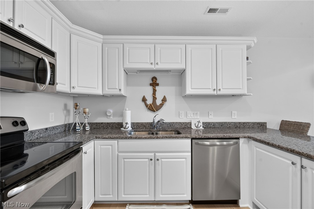 3191 N Beach Towne Court Port Clinton OH 43452
