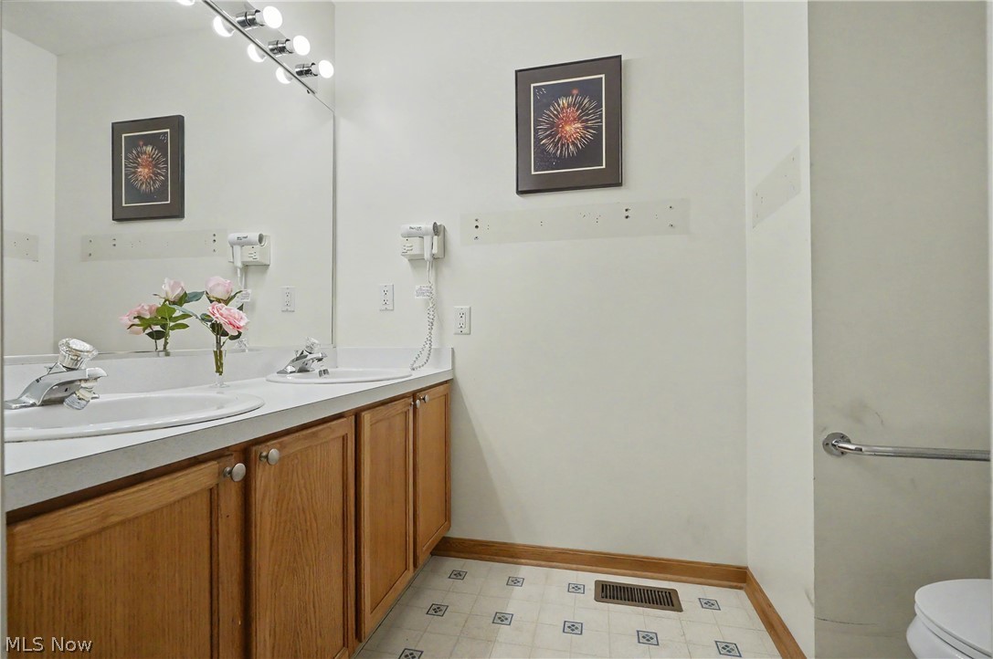 445 E Reserve Drive Cuyahoga Falls OH 44223