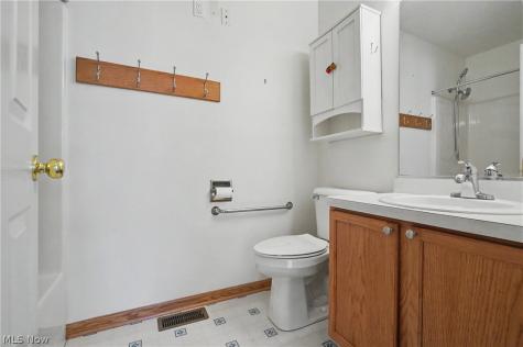 445 E Reserve Drive Cuyahoga Falls OH 44223