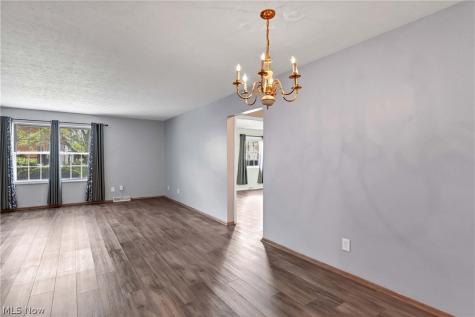 2793 Pease Drive Rocky River OH 44116