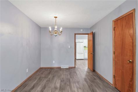 2793 Pease Drive Rocky River OH 44116