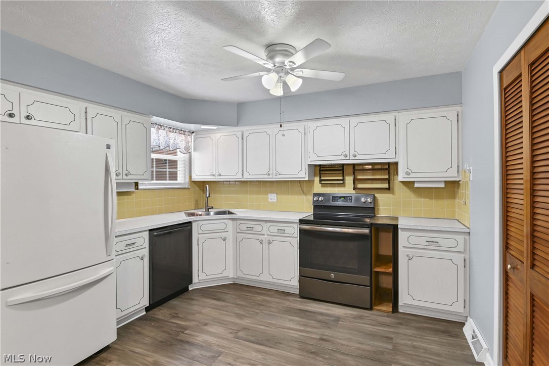 2793 Pease Drive Rocky River OH 44116