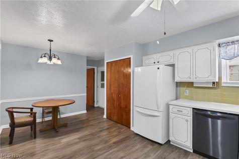 2793 Pease Drive Rocky River OH 44116