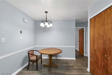 2793 Pease Drive Rocky River OH 44116