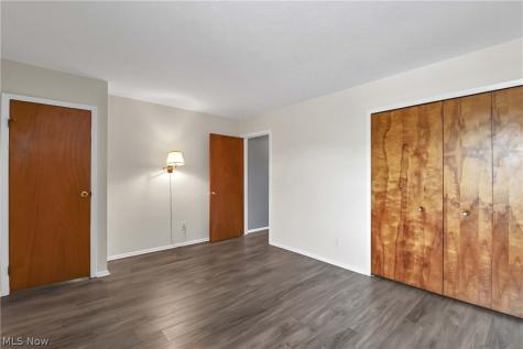 2793 Pease Drive Rocky River OH 44116