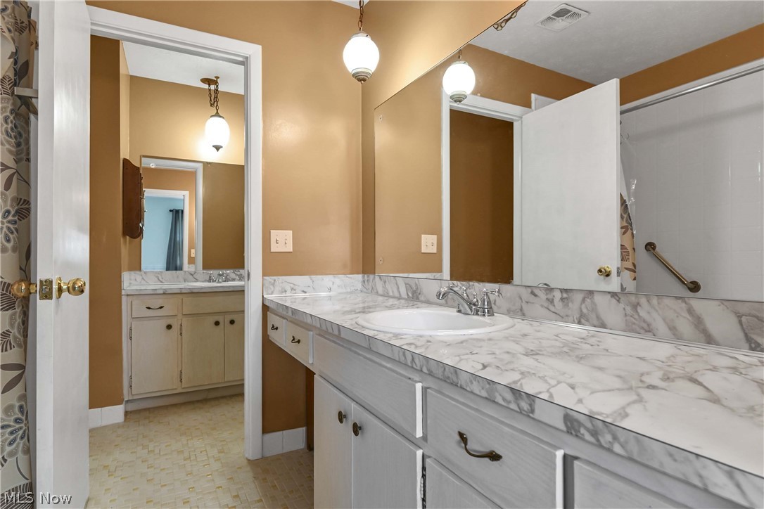 2793 Pease Drive Rocky River OH 44116
