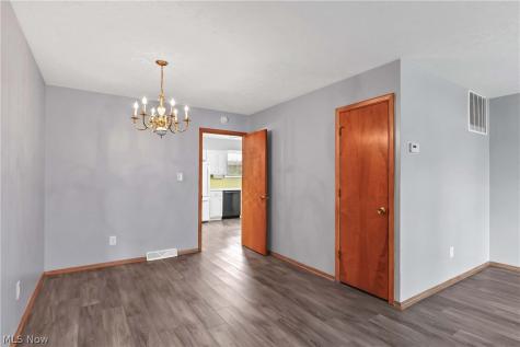 2793 Pease Drive Rocky River OH 44116