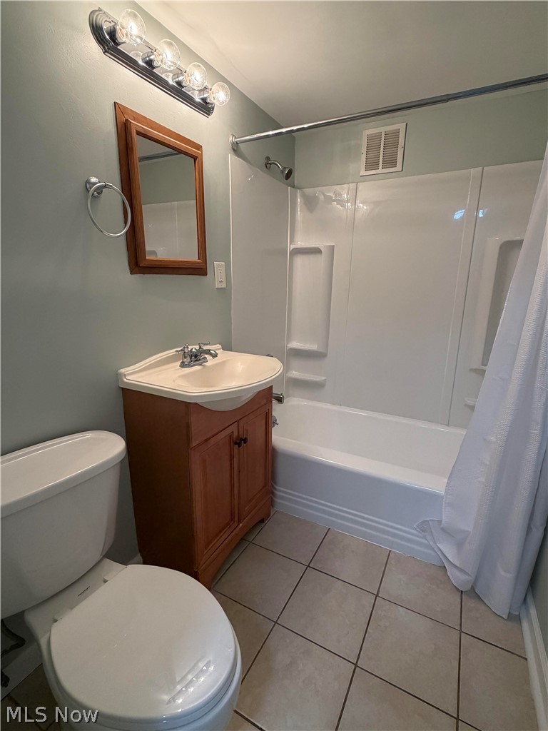 11820 Edgewater Drive Lakewood OH 44107