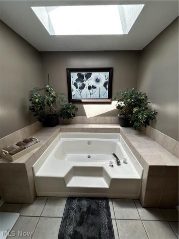 9605 E Idlewood Drive Twinsburg OH 44087