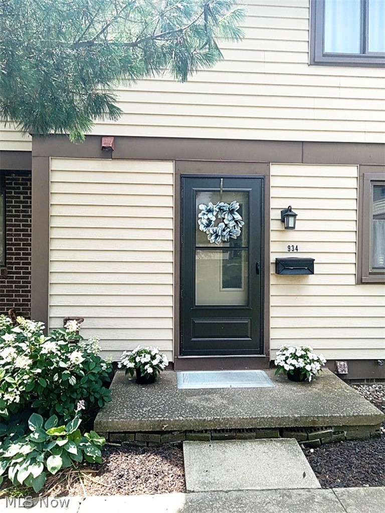 934 Hampton Ridge Drive Akron OH 44313