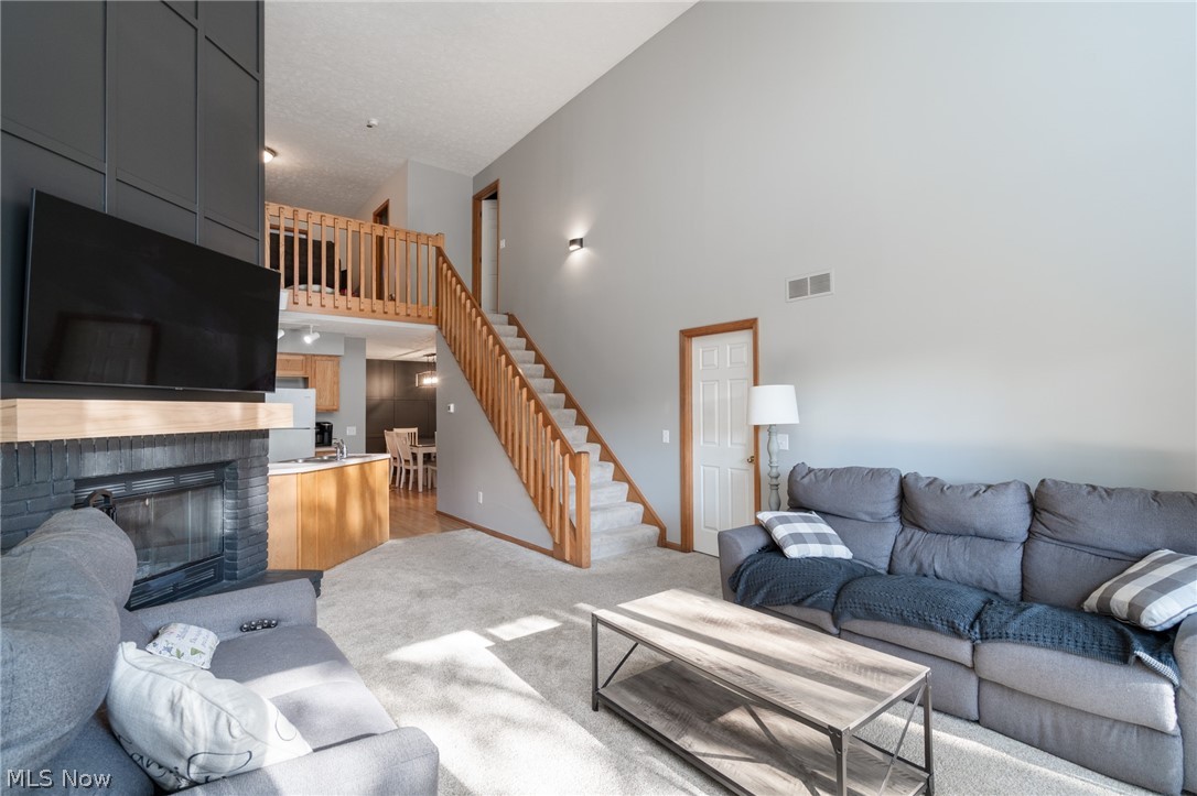 119 Ambleside Way Amherst OH 44001