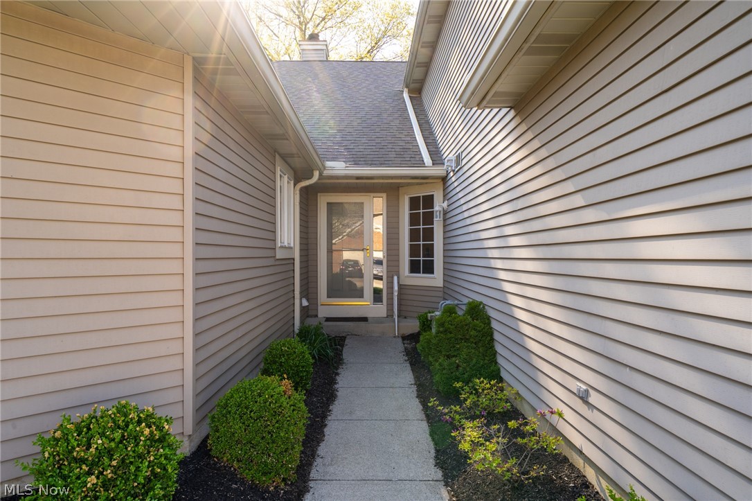 119 Ambleside Way Amherst OH 44001