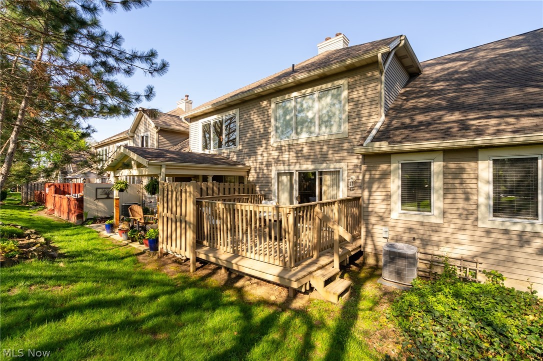 119 Ambleside Way Amherst OH 44001