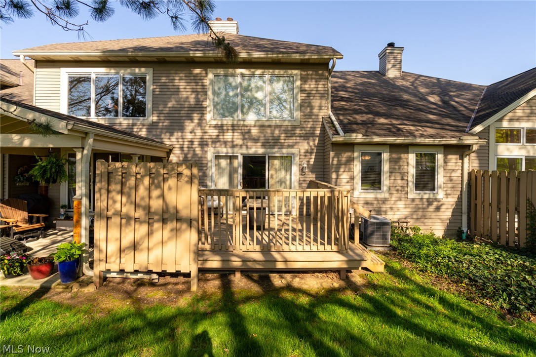 119 Ambleside Way Amherst OH 44001