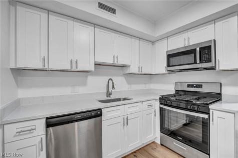 6330 Greenwood Northfield OH 44067