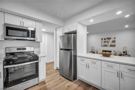 6330 Greenwood Northfield OH 44067