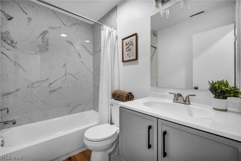 6330 Greenwood Northfield OH 44067
