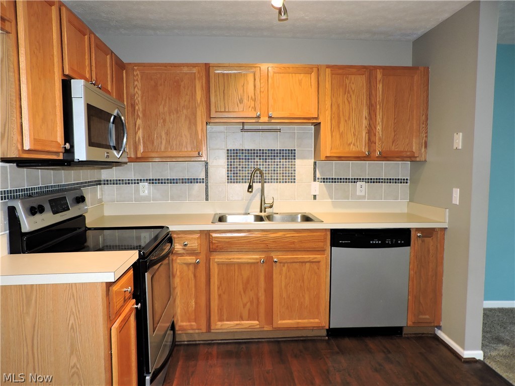 191 Meander Lane Elyria OH 44035