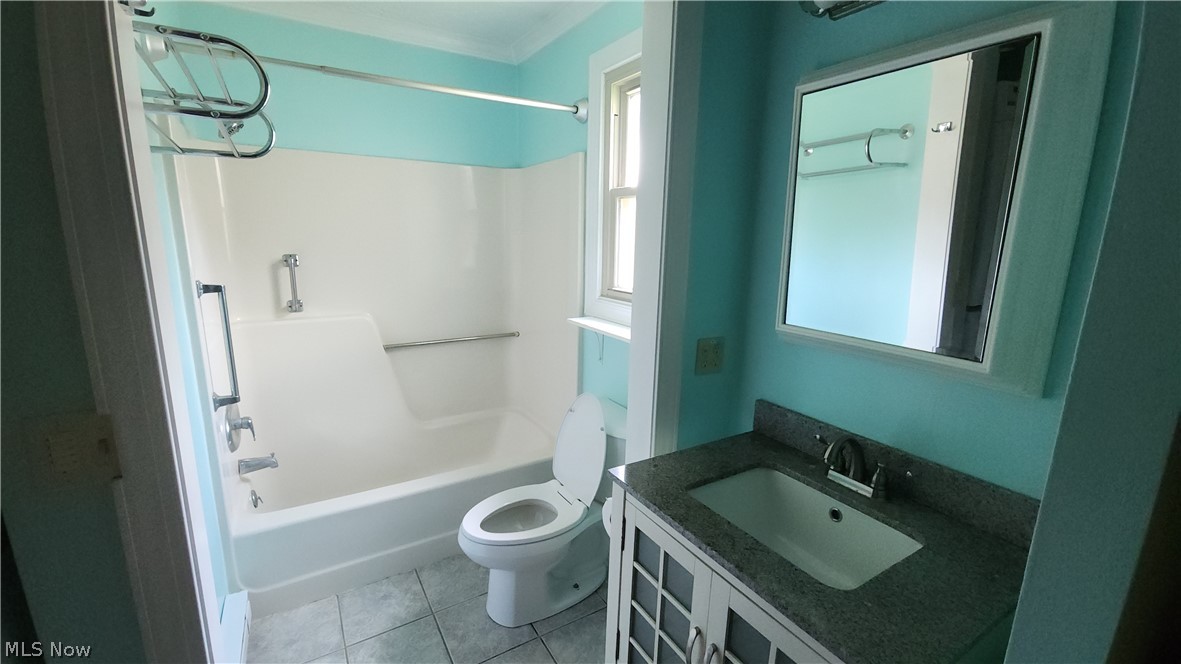 46103 New England Square New Waterford OH 44445