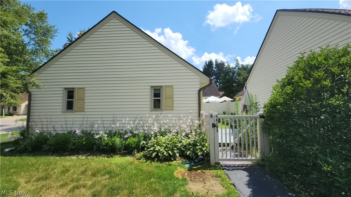 46103 New England Square New Waterford OH 44445