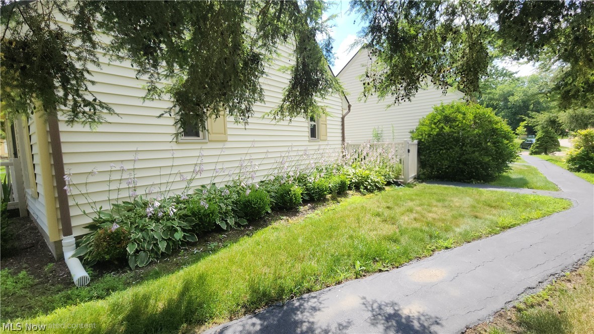 46103 New England Square New Waterford OH 44445