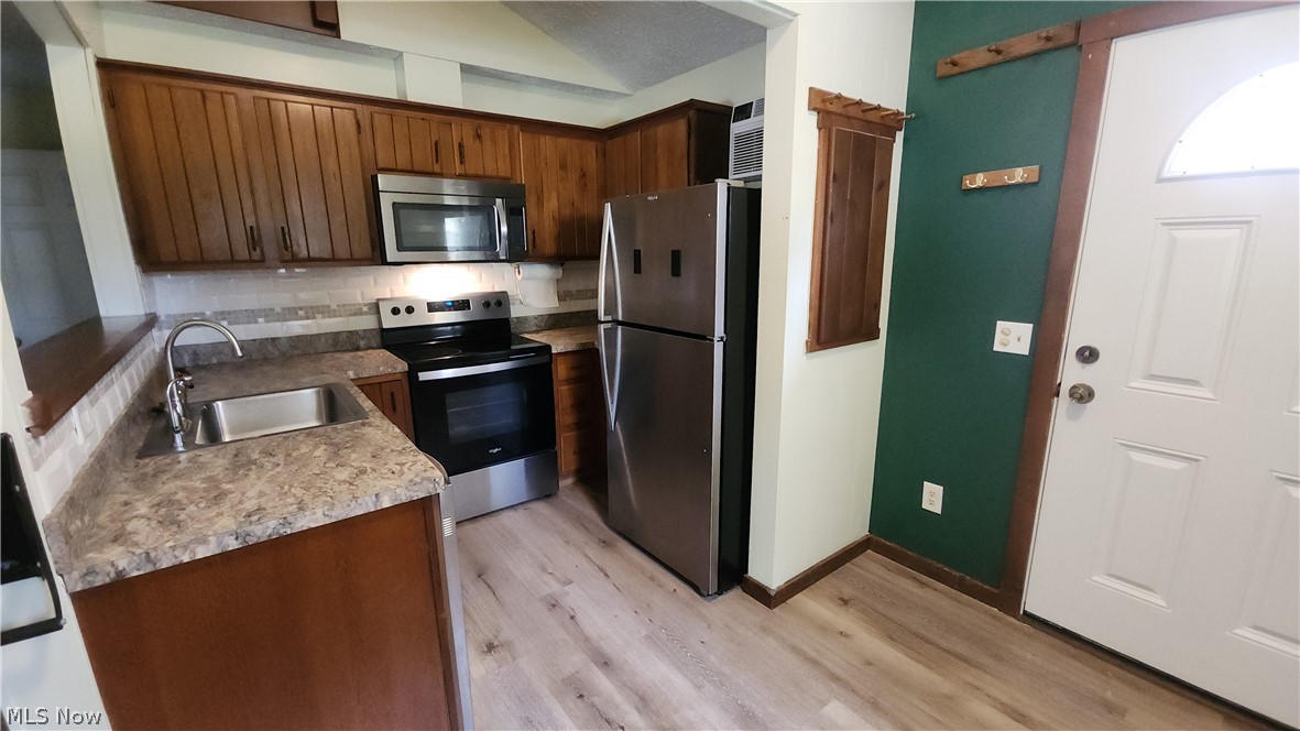46103 New England Square New Waterford OH 44445