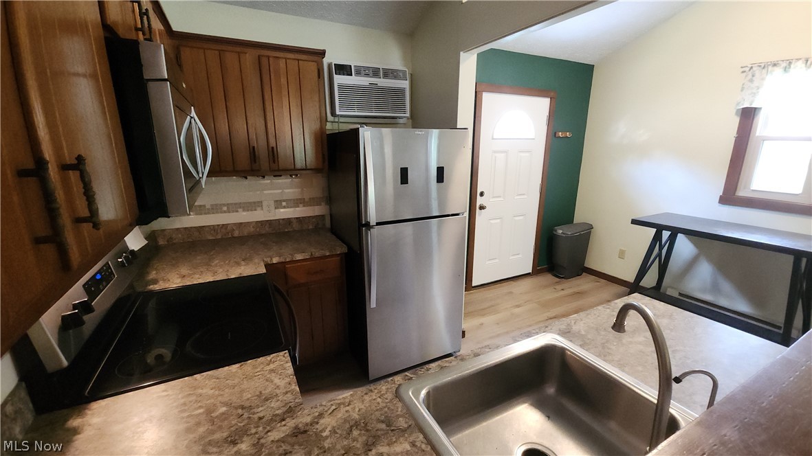 46103 New England Square New Waterford OH 44445