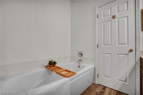 491 Eagle Trace Mayfield Heights OH 44124