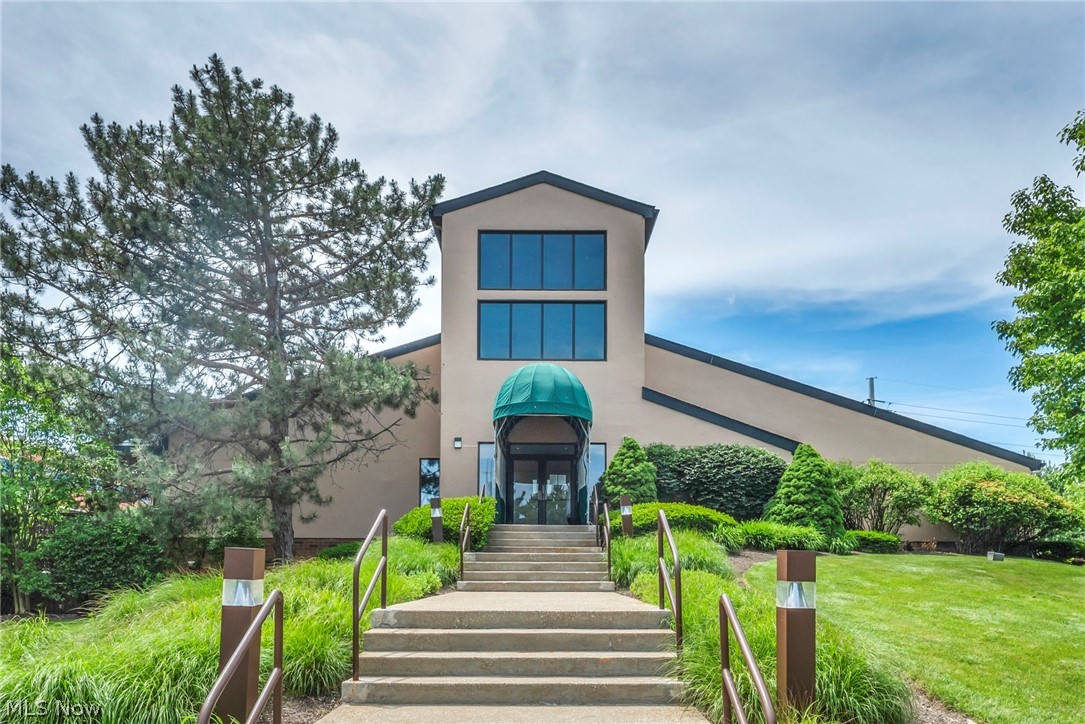 491 Eagle Trace Mayfield Heights OH 44124