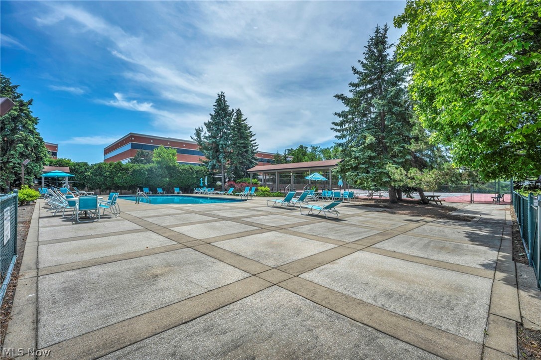 491 Eagle Trace Mayfield Heights OH 44124