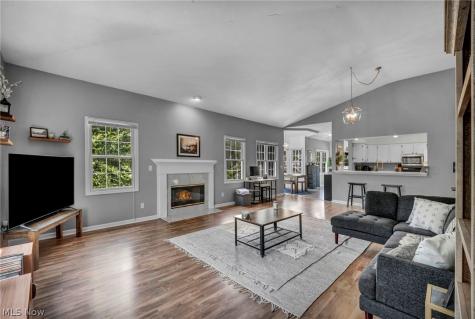 491 Eagle Trace Mayfield Heights OH 44124