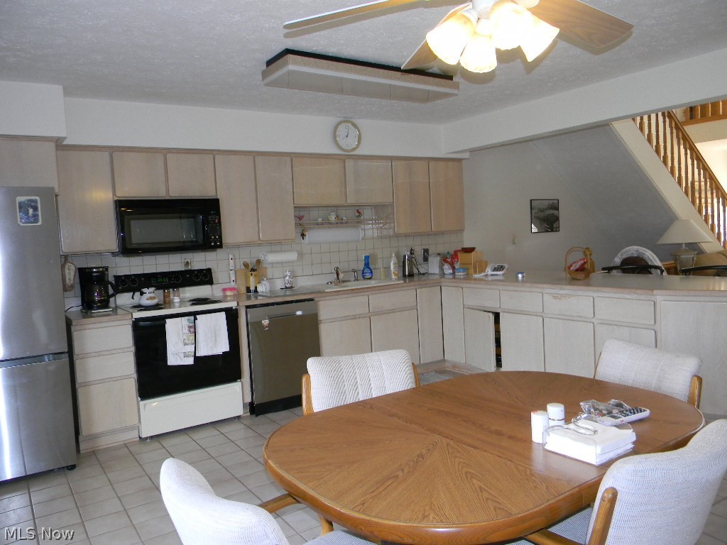 7291 Oakwood Drive Brookfield OH 44403