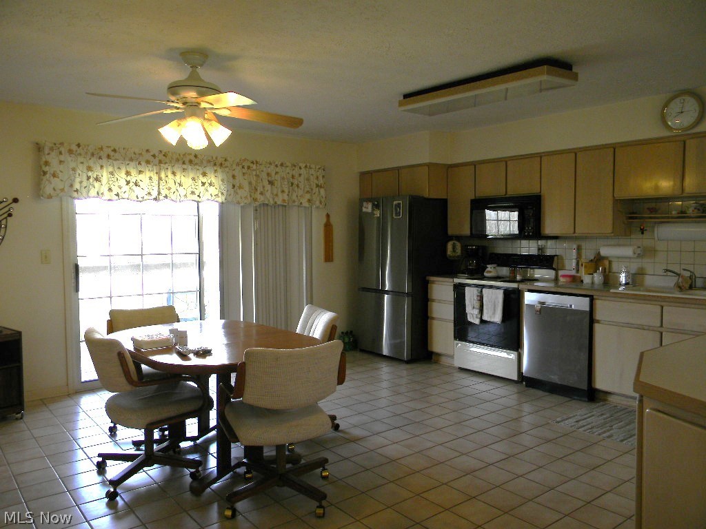 7291 Oakwood Drive Brookfield OH 44403