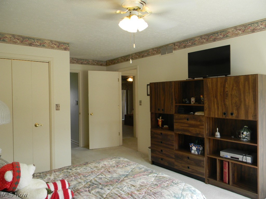 7291 Oakwood Drive Brookfield OH 44403