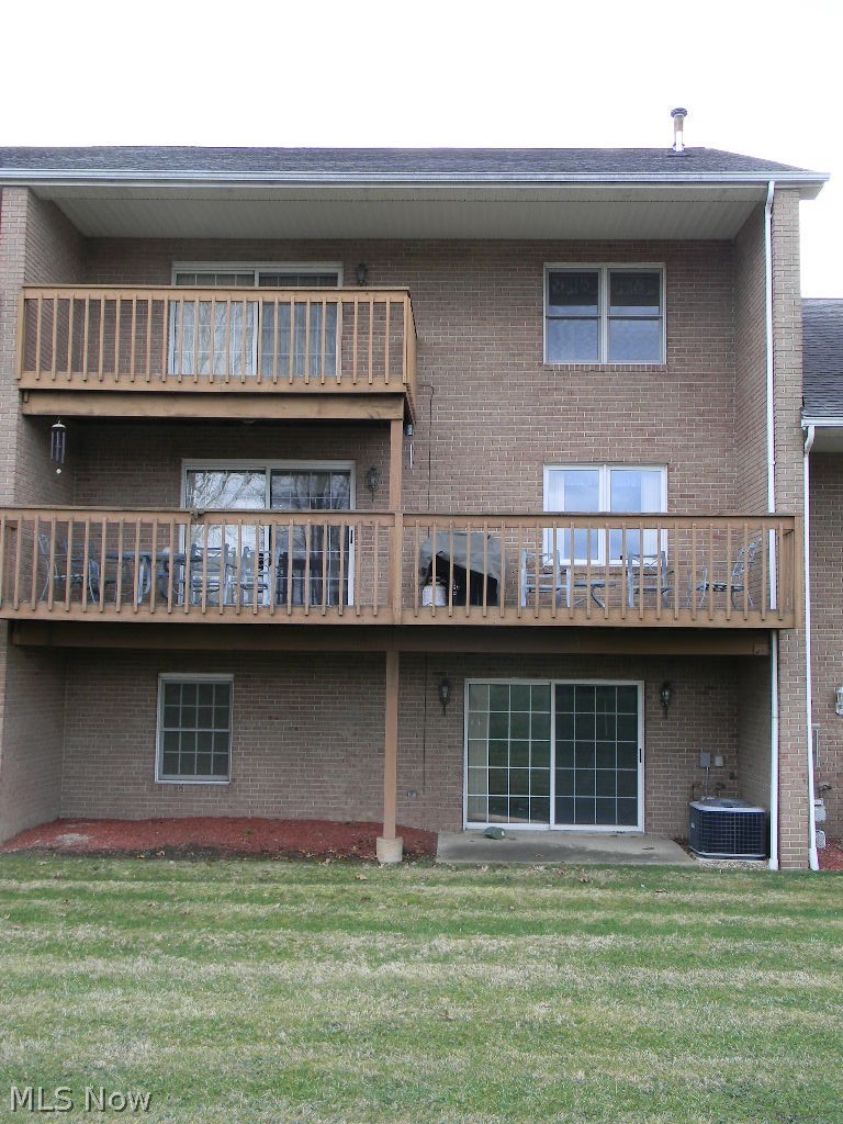 7291 Oakwood Drive Brookfield OH 44403