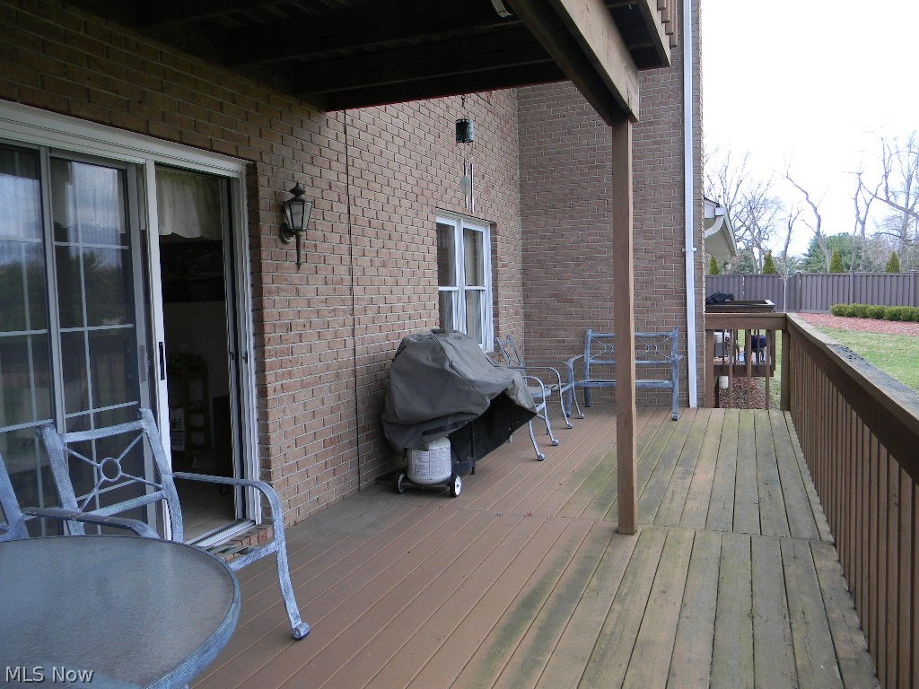 7291 Oakwood Drive Brookfield OH 44403