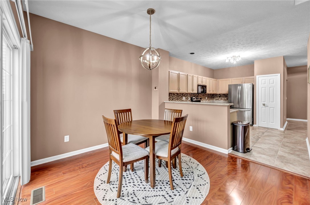 9797 Sugarbush Circle Olmsted Falls OH 44138