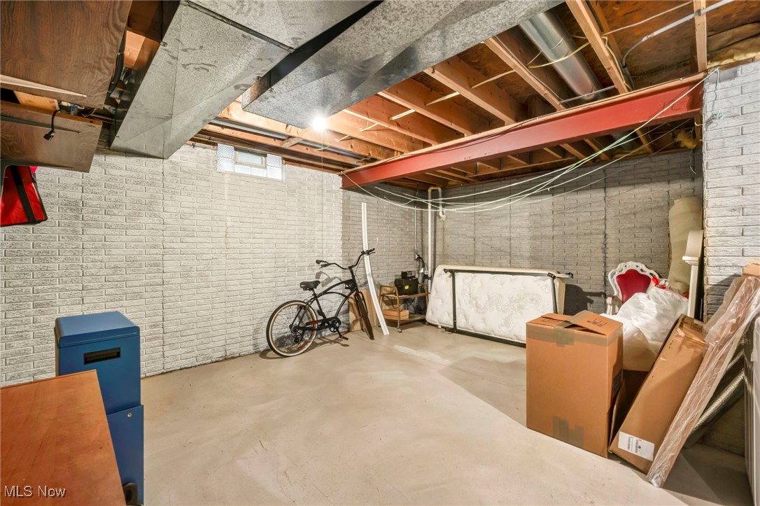 9797 Sugarbush Circle Olmsted Falls OH 44138