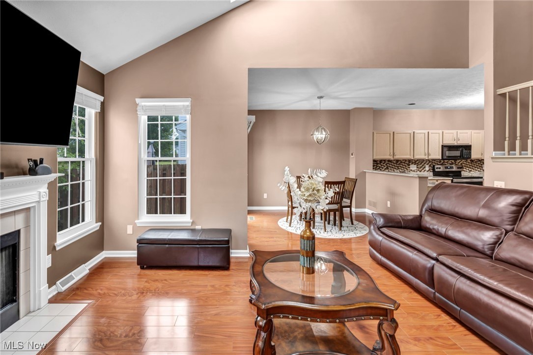 9797 Sugarbush Circle Olmsted Falls OH 44138