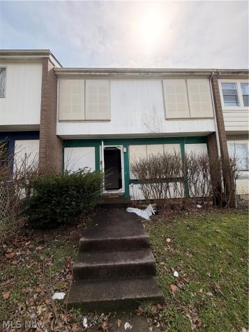 9342 Mount Auburn Avenue Cleveland OH 44104